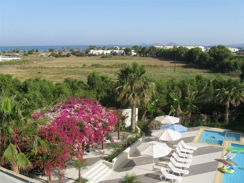 Athina Hotel Lambi  Ngoại thất bức ảnh